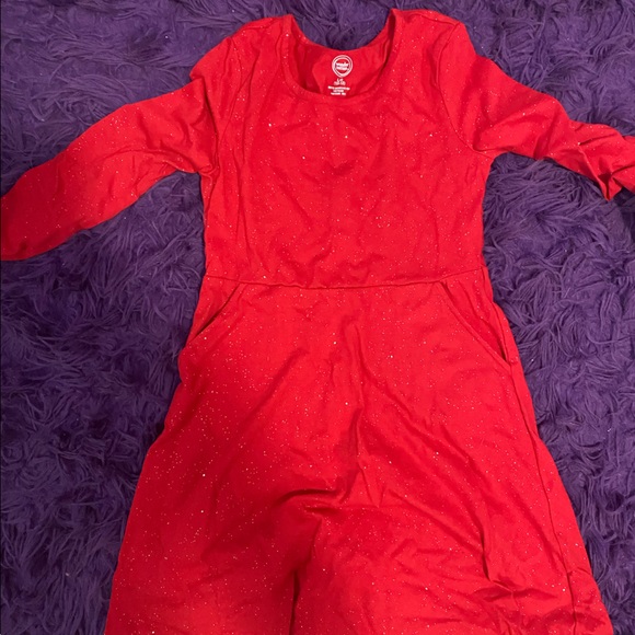 Red sparkly dress for girls. Perfect for holidays! - Picture 1 of 2